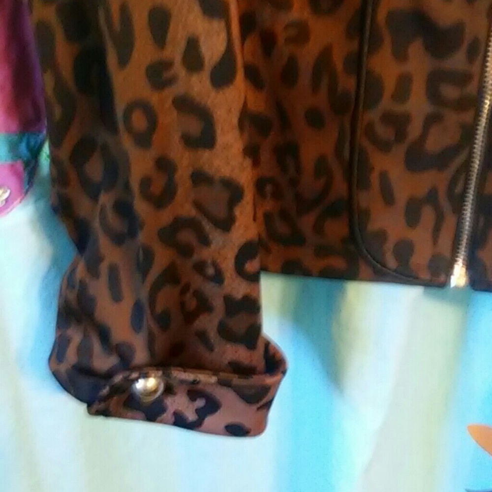 Ladies Jacket - Picture 4 of 6